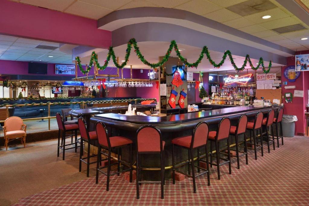 Americas Best Value Inn & Suites ויקטוריה מראה חיצוני תמונה