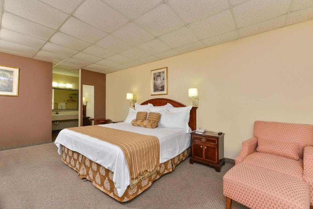 Americas Best Value Inn & Suites ויקטוריה מראה חיצוני תמונה