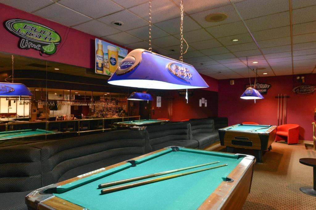 Americas Best Value Inn & Suites ויקטוריה מראה חיצוני תמונה
