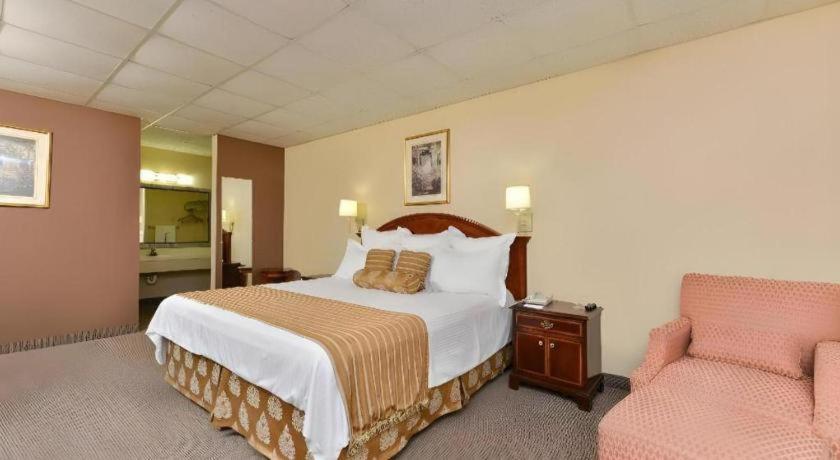 Americas Best Value Inn & Suites ויקטוריה מראה חיצוני תמונה
