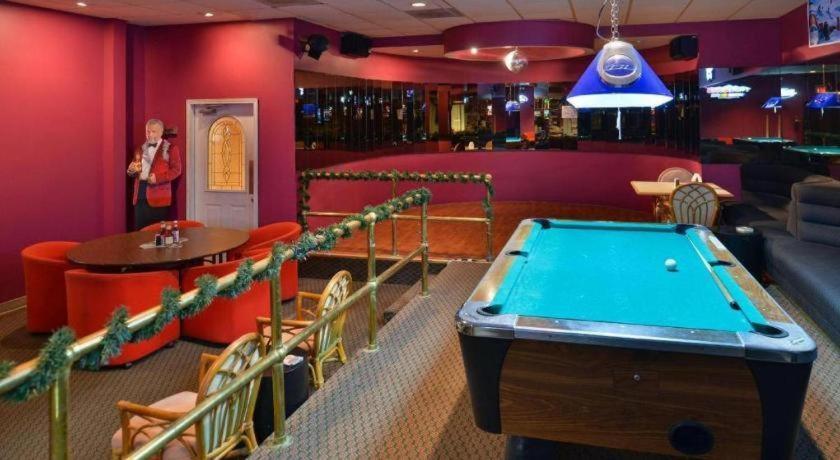 Americas Best Value Inn & Suites ויקטוריה מראה חיצוני תמונה